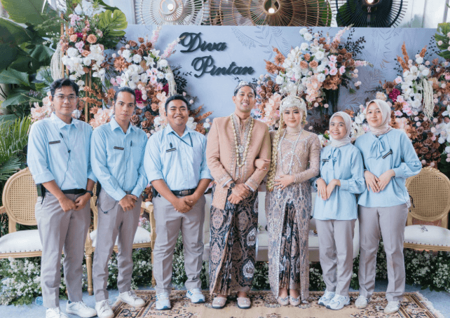 Paket flagship yang lengkap, mewah, dan tertata untuk pasangan yang ingin satu arah presentasi yang lebih praktis.